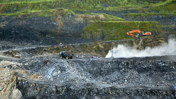 Một mỏ sắt đang được khai thác