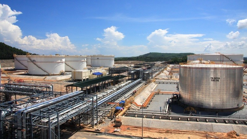 Cung cấp dầu thô để sản xuất xăng ở Nhà máy lọc dầu Bình Sơn là một giải pháp PVN đưa ra trong bối cảnh giá dầu đang giảm mạnh