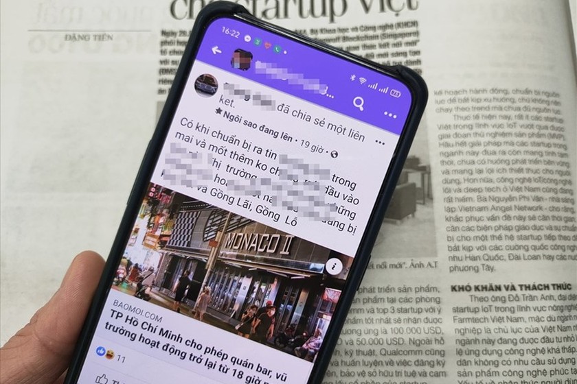 Việc chia sẻ đường link tin tức báo chí trên Facebook hiện nay rất phổ biến. Ảnh: Thế Lâm