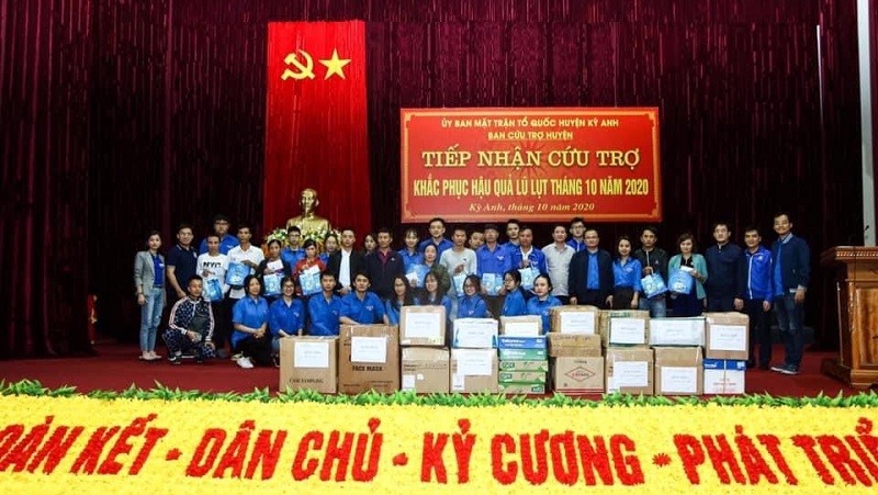 Các Trường đại học hỗ trợ các suất học bổng cho sinh viên vùng lũ.