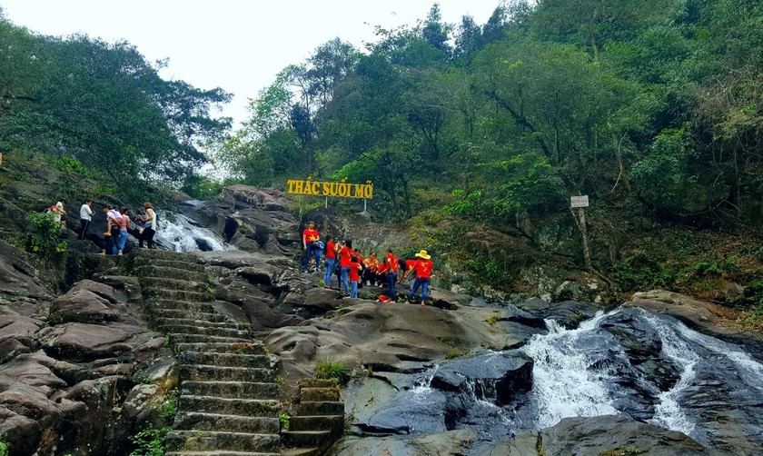 Suối Mỡ - không gian văn hóa, tâm linh giữa trời mây non nước, sông Lục, núi Huyền. (Ảnh minh họa)