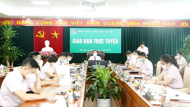 Các đại biểu tham dự giao ban trực tuyến.