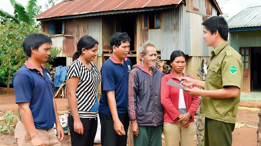 Tuyên truyền pháp luật cho người dân vùng đồng bào dân tộc thiểu số.