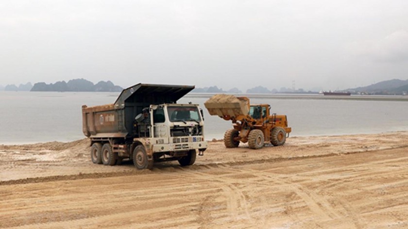 Chuyên gia đề nghị, kế hoạch lấn biển phải nêu rõ những tác động của hoạt động này đối với tự nhiên, môi trường.