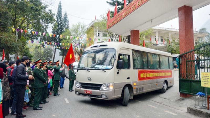 Huyện Mèo Vạc, Hà Giang tiễn tân binh lên đường làm nhiệm vụ bảo vệ Tổ quốc.