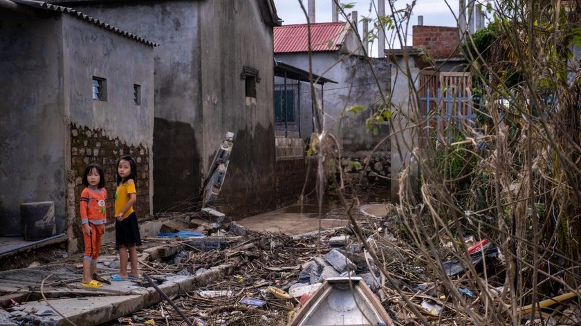 Cuộc sống trẻ em bị ảnh hưởng nặng nề bởi thiên tai. (ảnh UNICEF)