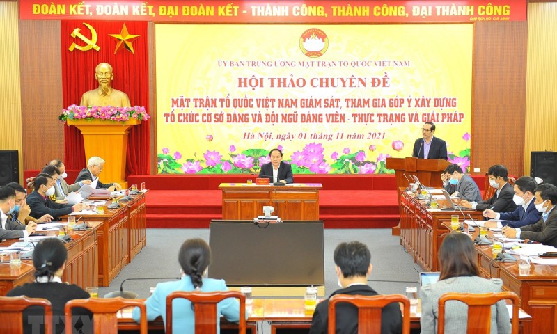 Quang cảnh Hội thảo chuyên đề “Mặt trận Tổ quốc Việt Nam giám sát, tham gia góp ý xây dựng tổ chức cơ sở Đảng và đội ngũ đảng viên - Thực trạng và giải pháp” do Ủy ban Trung ương Mặt trận Tổ quốc Việt Nam tổ chức.