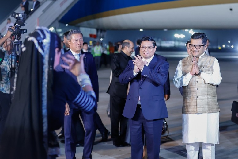 Thủ tướng Phạm Minh Chính đến New Delhi, bắt đầu chuyến thăm cấp Nhà nước tới Ấn Độ ảnh 5