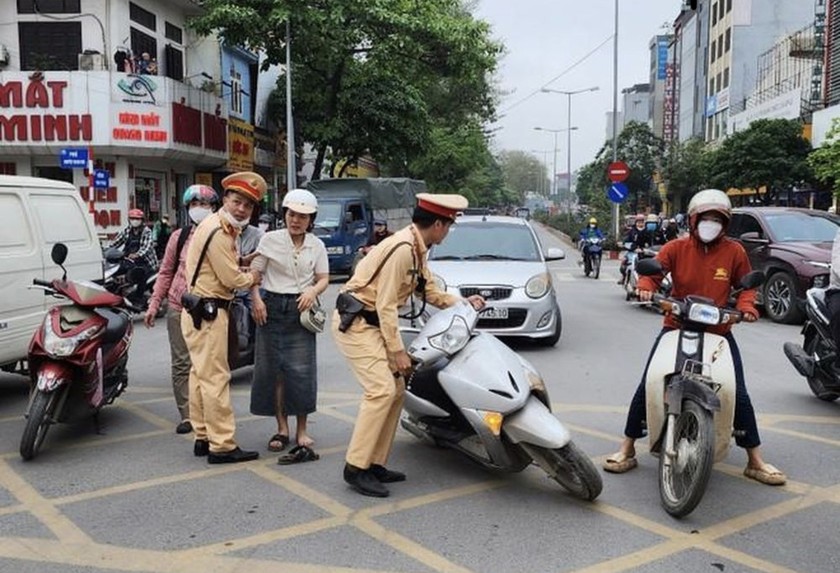 Thủ tướng Phạm Minh Chính biểu dương thành tích của lực lượng Cảnh sát giao thông