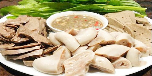 Vừa viết đơn ly dị, đã tính đầu độc chồng