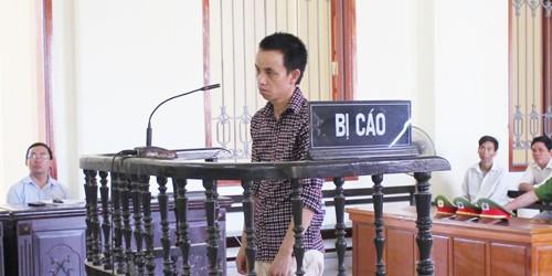 Lê Chí Hà nhận án 14 năm tù cho tội giết người)