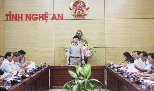 Phó chủ tịch UBND  tỉnh Nghệ An Lê Xuân Đại chủ trì hội nghị
