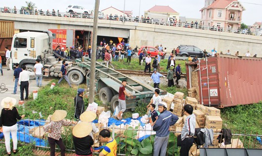 Hiện trường vụ tai nạn đường sắt. 