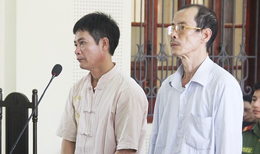 Lê Văn Lâm và Bùi Đình Thương nhận 40 năm tù giam cho tội danh về ma túy. 