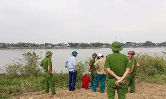 Hiện trường nơi phát hiện thi thể người phụ nữ xấu số (ảnh Báo NLĐO)