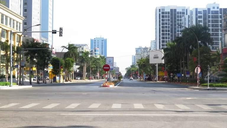 TP Vinh vắng bóng người trong những ngày cách ly xã hội.