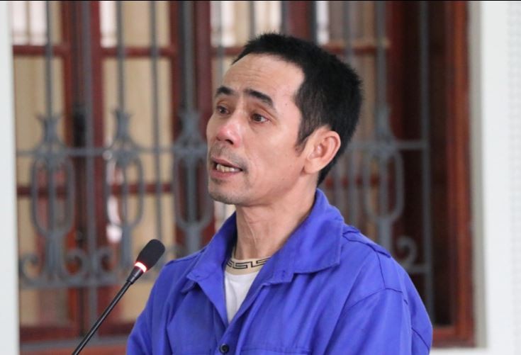 Hoàng Trung nhận bản án 7 năm tù giam cho tội Tham ô tài sản.