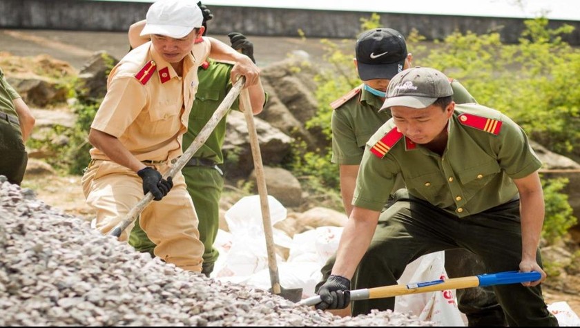 Công an thị xã An Nhơn thiết thực làm theo Bác.