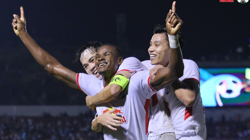 HAGL hãnh diện rời AFC Champion League với 5 điểm