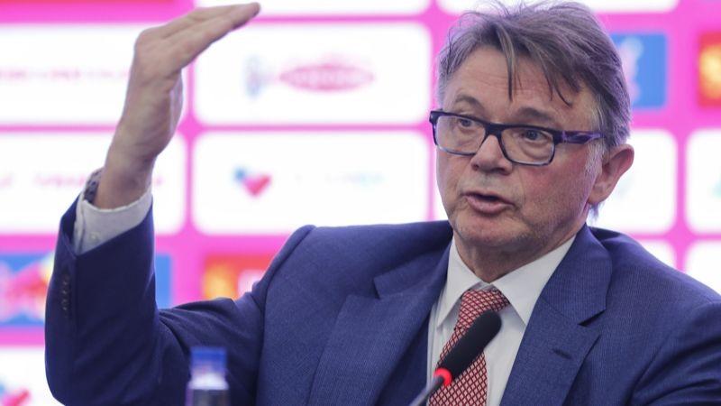 HLV Philippe Troussier tin tưởng vào sự chuẩn bị của U22 Việt Nam. (Ảnh VFF) 