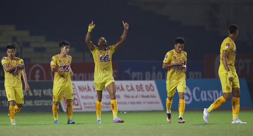 CLB Đông Á Thanh Hoá đang dẫn đầu bảng xếp hạng V.League (ảnh VPF)