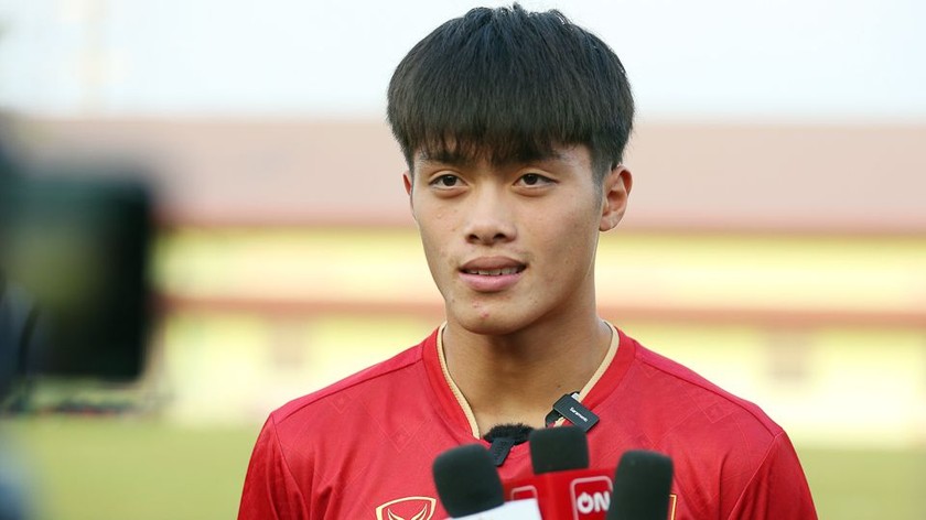 Tiền đạo Nguyễn Quốc Việt: “Chúng tôi đã chuẩn bị rất tốt cho trận gặp U22 Singapore” (ảnh VFF) 