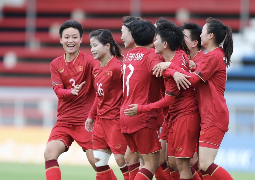 Đội tuyển nữ Việt Nam có khởi đầu thuận lợi với chiến thắng 3-0. Ảnh Đức Đồng 