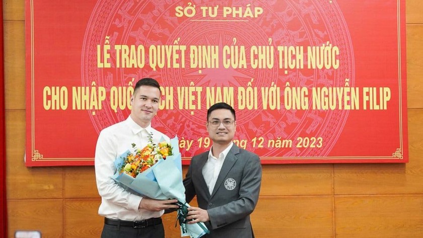 Nguyễn Philip đã trở thành công dân Việt Nam. Ảnh: VFF