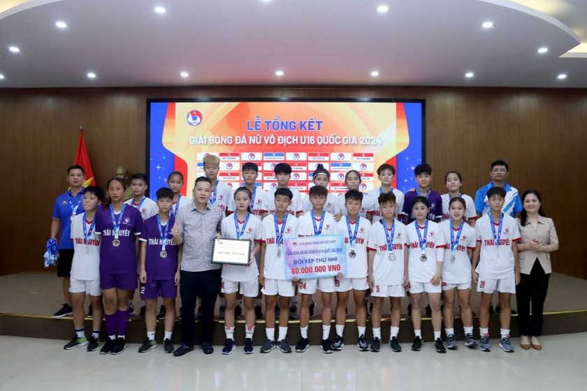 Đội nữ U16 Thái Nguyên giành giải Nhì giải U16 nữ quốc gia (Ảnh VFF)