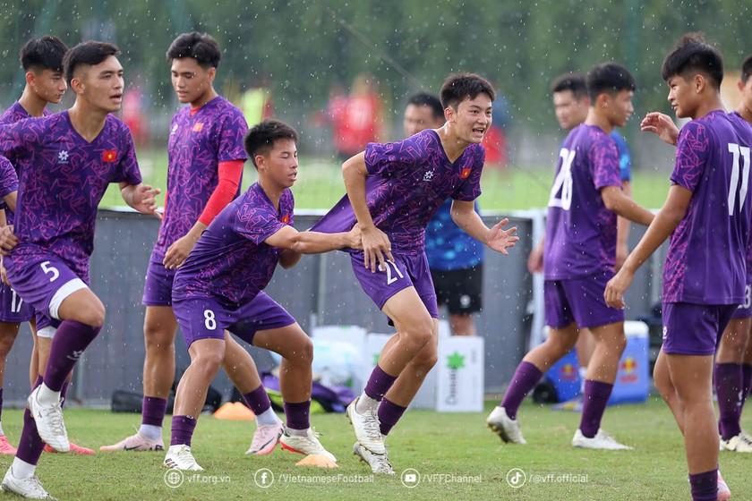  U17 Việt Nam bắt đầu tập luyện tại Trung tâm đào tạo bóng đá trẻ Việt Nam (Ảnh VFF)