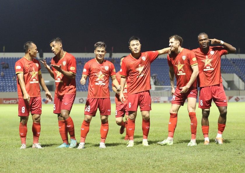 Những đội bóng không được đánh giá cao lại đang dẫn đầu sau 2 vòng đấu V.League (Anh VPF)