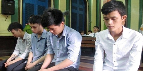 Các bị cáo tại phiên tòa.