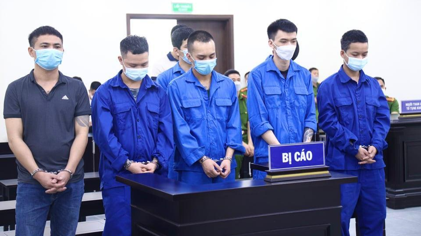 Các bị cáo tại tòa.