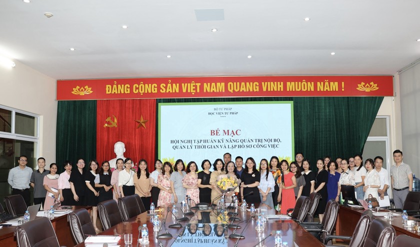 Tổ chức thành công Hội nghị tập huấn kỹ năng quản trị nội bộ, quản lý thời gian