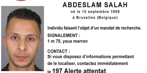 Cảnh sát Pháp công bố lệnh truy nã đối với Salah Abdeslam, một người Pháp gốc Bỉ, kẻ được mô tả là "rất nguy hiểm," có liên quan tới vụ tấn công khủng bố đẫm máu hôm 13/11 ở Paris. (Ảnh: ibtimes.com)