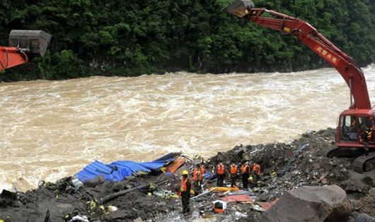 Hàng chục người thiệt mạng do mưa lớn