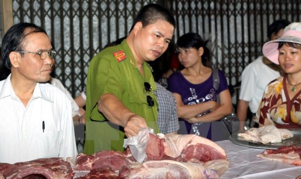 Chủ tịch Chung yêu cầu tăng cường kiểm tra chất lượng thịt, bếp trường học 