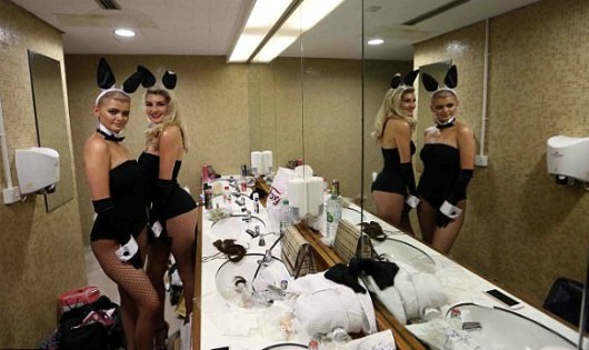 Các cô gái diện trang phục Playboy tại Miss Newcastle 2017
