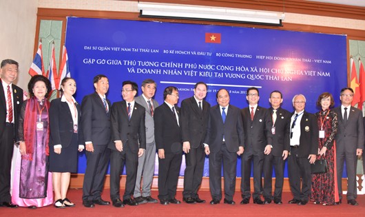 Thủ tướng Nguyễn Xuân phúc gặp gỡ kiều bào tại Bangkok