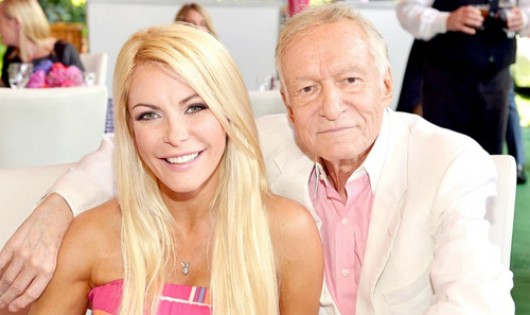 Hugh Hefner bên người vợ kém ông 60 tuổi.