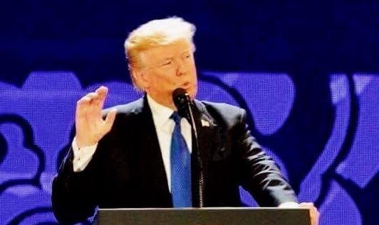 Tổng thống Donald Trump tới Đà Nẵng dự APEC và thăm chính thức Việt Nam