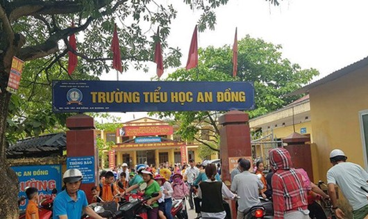 Mẹ cô giáo phạt học sinh uống nước giẻ lau bảng 'giằng co' kết quả xét nghiệm?