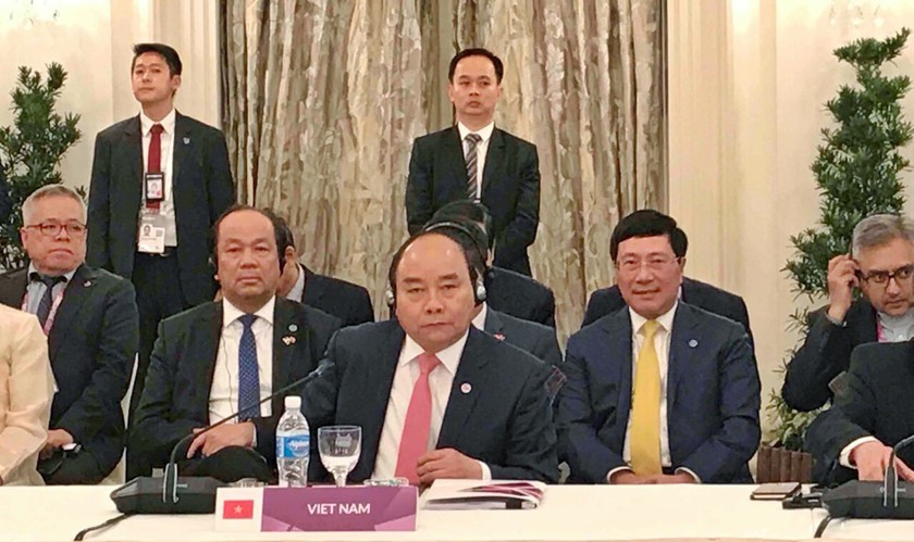 Thủ tướng Nguyễn Xuân Phúc và lãnh đạo các nước ASEAN tại phiên toàn thể. Ảnh: BTC