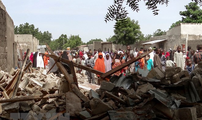 Hiện trường một vụ tấn công tại Maiduguri, Nigeria. (Nguồn: AFP/TTXVN)