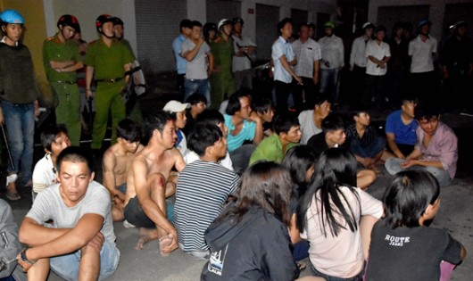 Một số đối tượng gây rối tại UBND tỉnh Bình Thuận ngày 10/6. Ảnh: Cổng thông tin điện tử Bộ Công an.


 