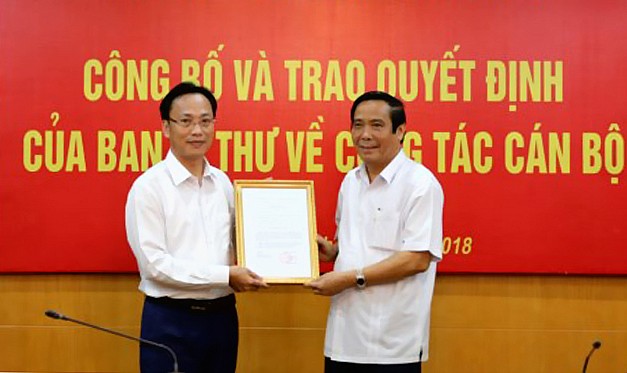  Triển khai Quyết định của Ban Bí thư về công tác cán bộ