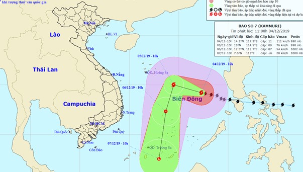 Biển Đông sóng to gió lớn do bão mạnh và không khí lạnh tăng cường