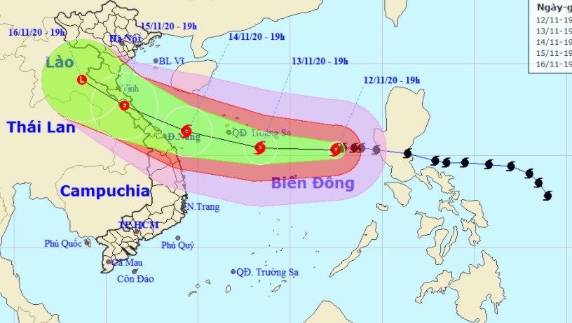 Bão vẫn giật cấp 15 quần thảo Biển Đông, sóng cao 8-10m, tâm hướng vào Hà Tĩnh - Thừa Thiên Huế