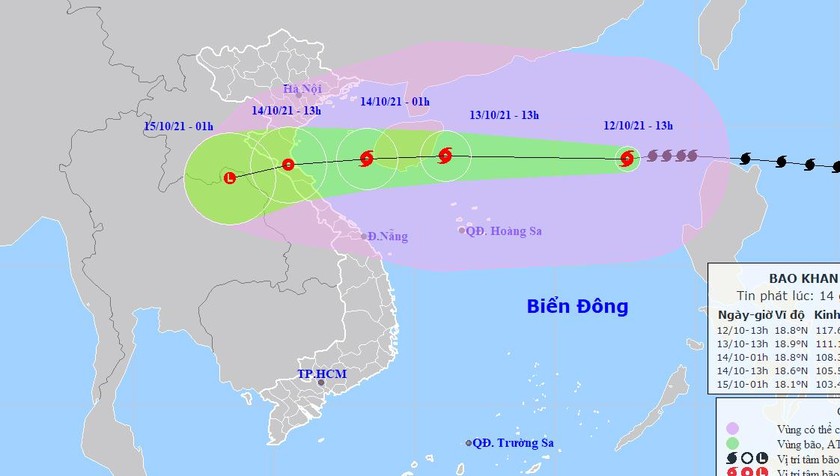 Vị trí tâm bão và hướng đi của bão chiều 12/10.