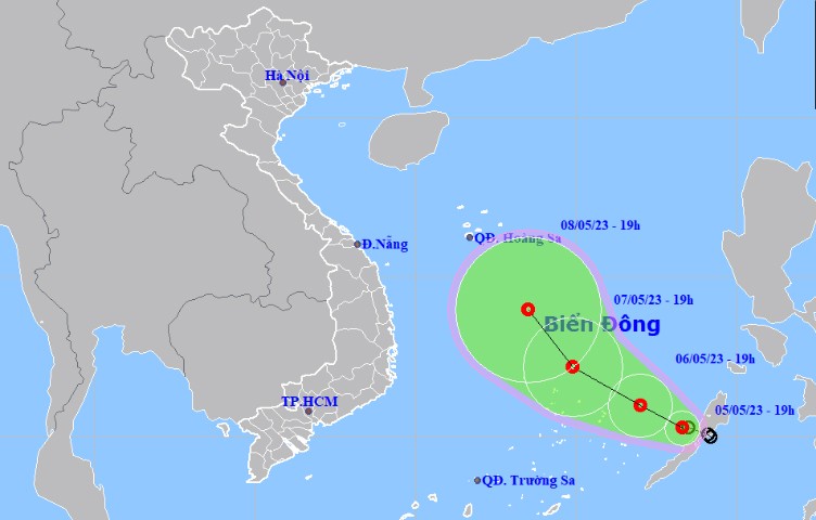 Vị trí tâm áp thấp nhiệt đới và đường đi của áp thấp nhiệt đới lúc 19h ngày 5/5.